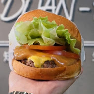 THEFREEN BURGER 樂檸漢堡(信義遠百門市)