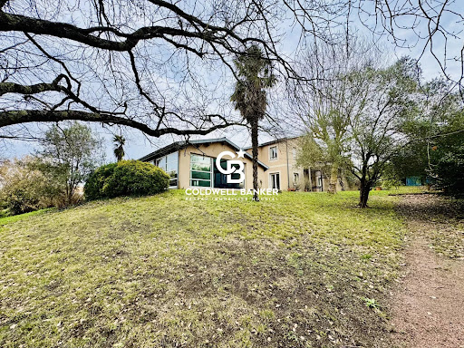 House with pool and garden 1
