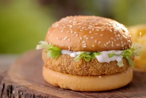 Crunchy Aloo Tikki Burger