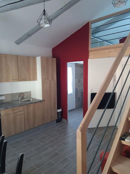 Location meublée appartement 2 pièces 27 m² à Cavaillon (84300), 605 €
