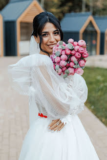 Wedding photographer Kseniya Gnyrina (gnyrinaphoto). Photo of 15 November 2023