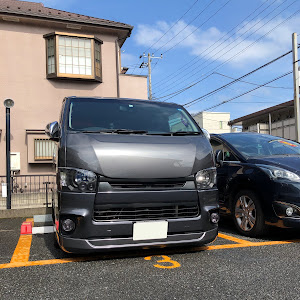 ハイエースバン TRH200V