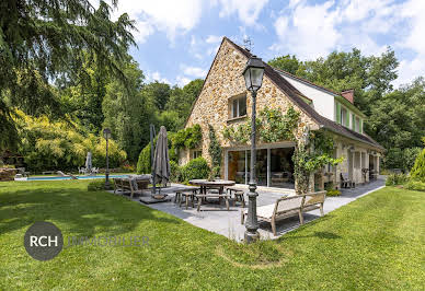 House with pool and terrace 3