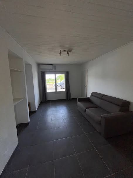 Location  appartement 2 pièces 41.9 m² à Saint-Cannat (13760), 760 €