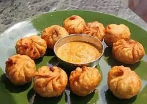 Veg Fried Momos [8 Pieces]