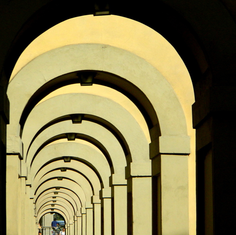 Portici sul lungarno di lucaldera