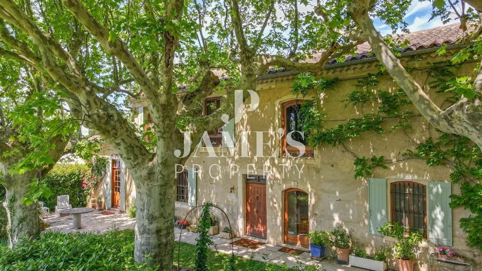 Vente maison 9 pièces 240 m² à Eyragues (13630), 1 035 000 €