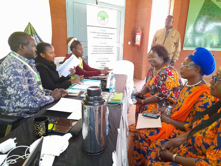 Mrs Naomi Kemunto Okul of ODM on far right has called for peaceful elections.