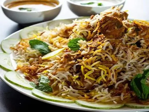 Lucknowi Chicken Dum Biryani (Plate)