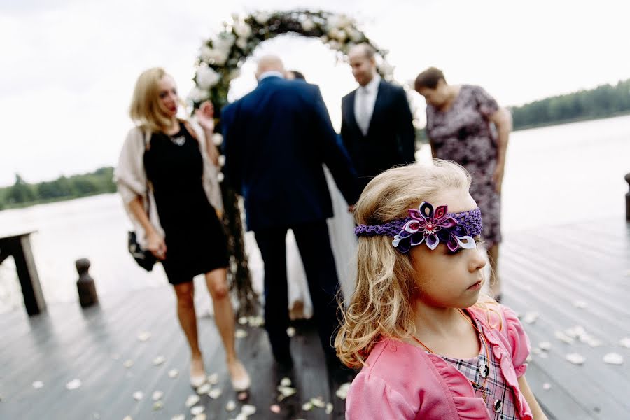 Fotógrafo de casamento Alisa Leshkova (photorose). Foto de 8 de janeiro 2018