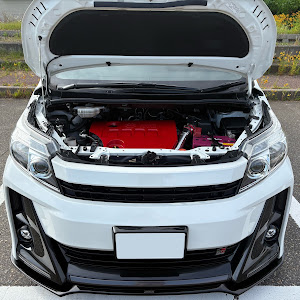 ノア ZRR80W