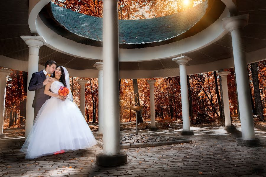 Wedding photographer Rinat Makhmutov (renatschastlivy). Photo of 29 September 2014