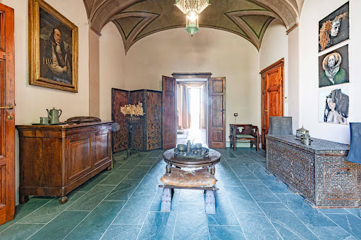 Villa 1