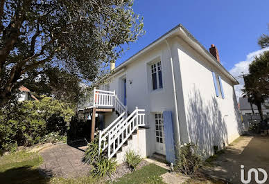 House with terrace 1