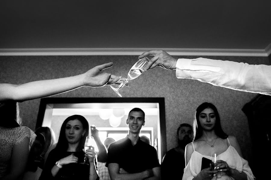 Esküvői fotós Denis Suvorov (day77). Készítés ideje: 2019 július 23.