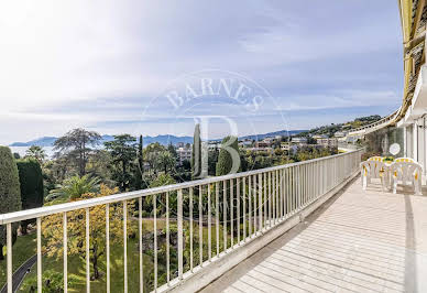 Apartment with terrace 1