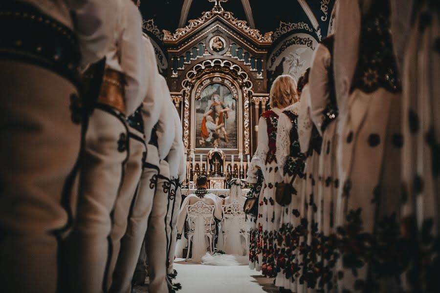 Hääkuvaaja Anna I Marcin Ożóg (weselnipaparazzi). Kuva otettu 8. lokakuuta 2018