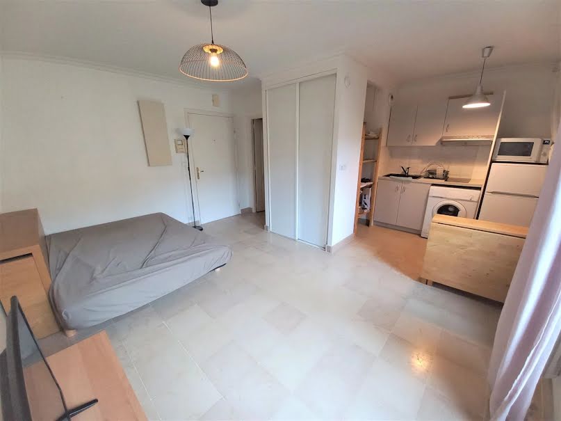 Location meublée appartement 1 pièce 25.1 m² à Aix-en-Provence (13090), 726 €