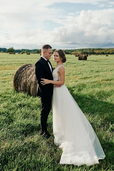 Fotógrafo de casamento Yaroslav Titirez (25moments). Foto de 6 de outubro 2020