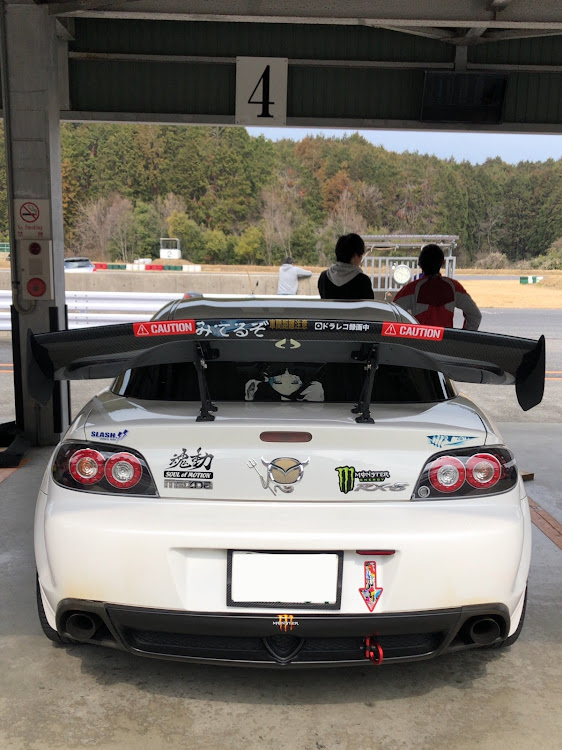 RX-8のサーキットデビュー未遂に関するカスタム事例の投稿画像1枚目