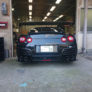 NISSAN GT-R R35