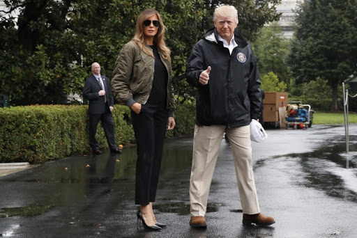 Melanija Tramp za obilazak poplava u štiklama i naočarama