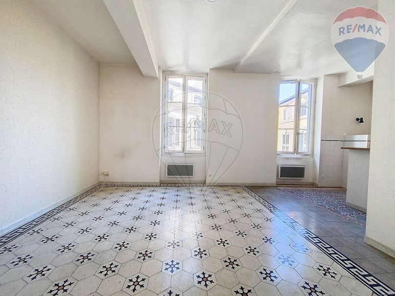 Location  appartement 2 pièces 56 m² à Nimes (30000), 630 €