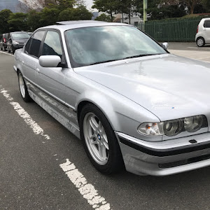 7シリーズ 735i