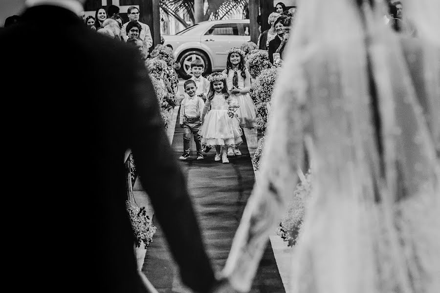 Wedding photographer Massarelli Diogo Massarelli (diogomassarelli). Photo of 1 March 2018