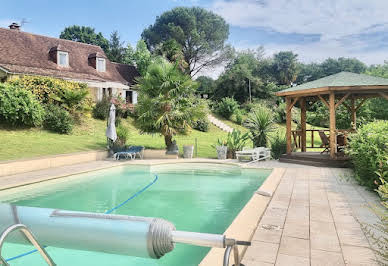 Villa avec piscine et terrasse 6