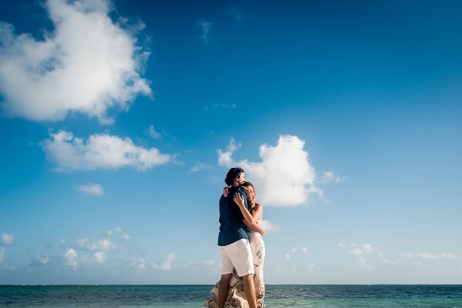 Wedding photographer Lucia And Fer (luciaizquierdo). Photo of 23 February 2016