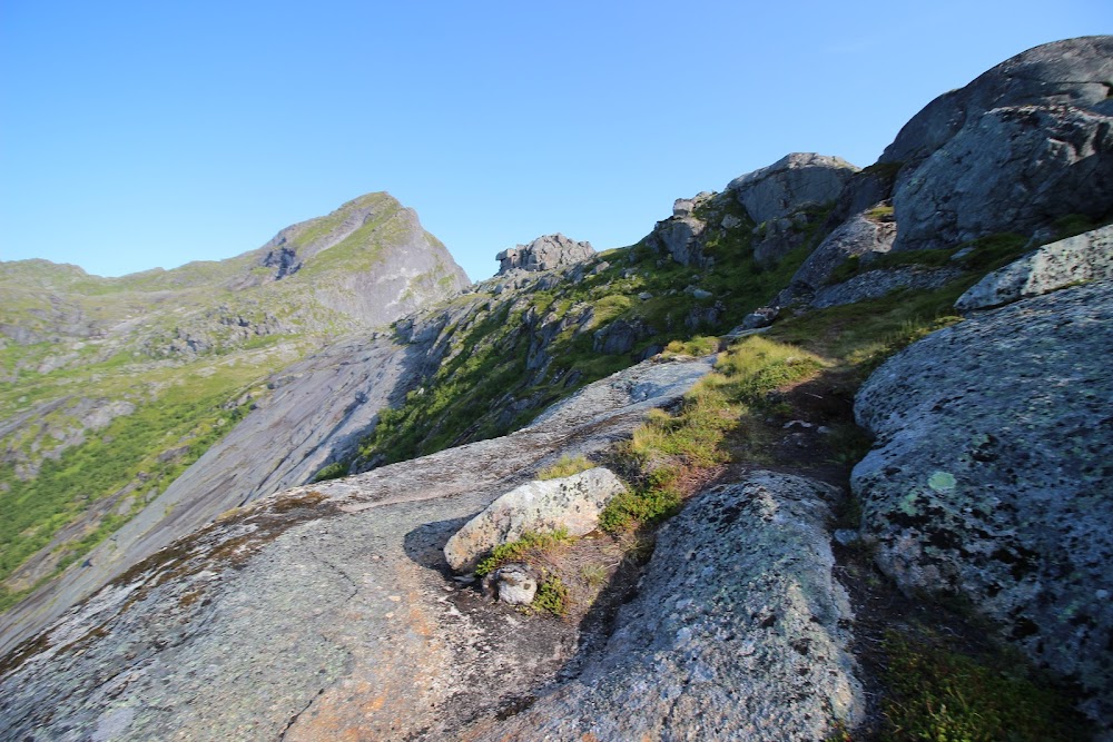 Достижение Hygge (острова Senja, Vesteralen и Lofoten в июле-августе 2019)