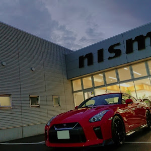 NISSAN GT-R