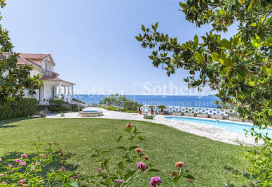 Seaside house with pool and garden 14