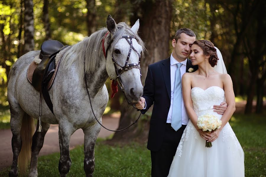 Wedding photographer Katerina Dogonina (dogonina). Photo of 26 April 2015
