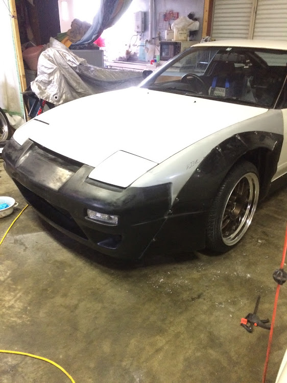 180SXの180sx・エアロ取付・ロケットバニーに関するカスタム事例の投稿画像2枚目