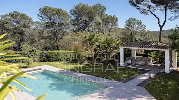 villa à Mougins (06)