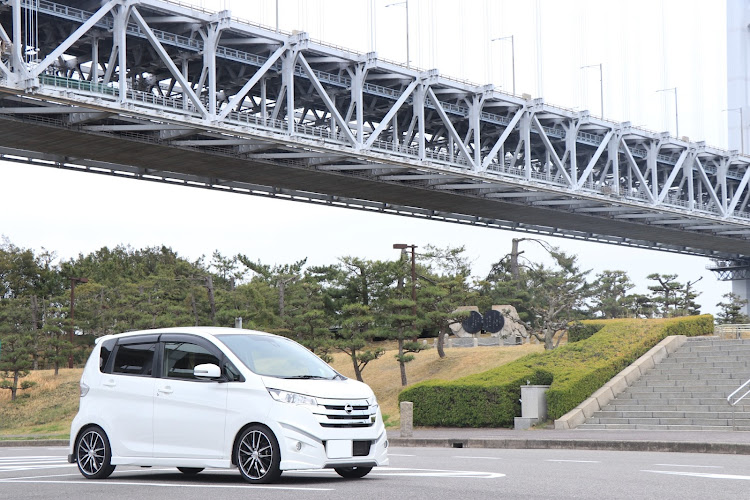 デイズハイウェイスターのデイズ・一眼に関するカスタム事例の投稿画像1枚目