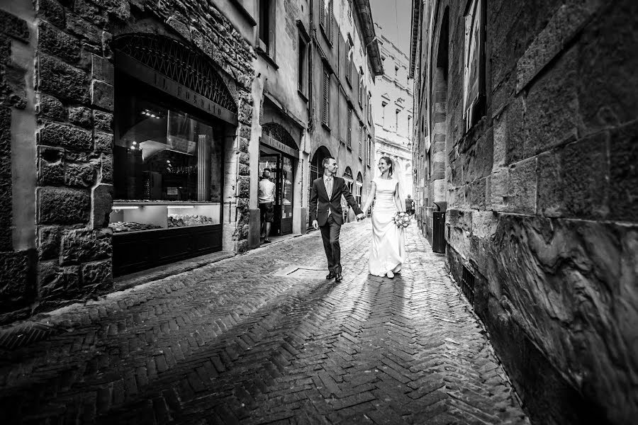 Fotógrafo de casamento Daniele Cortinovis (cortinovisfoto). Foto de 25 de junho 2020