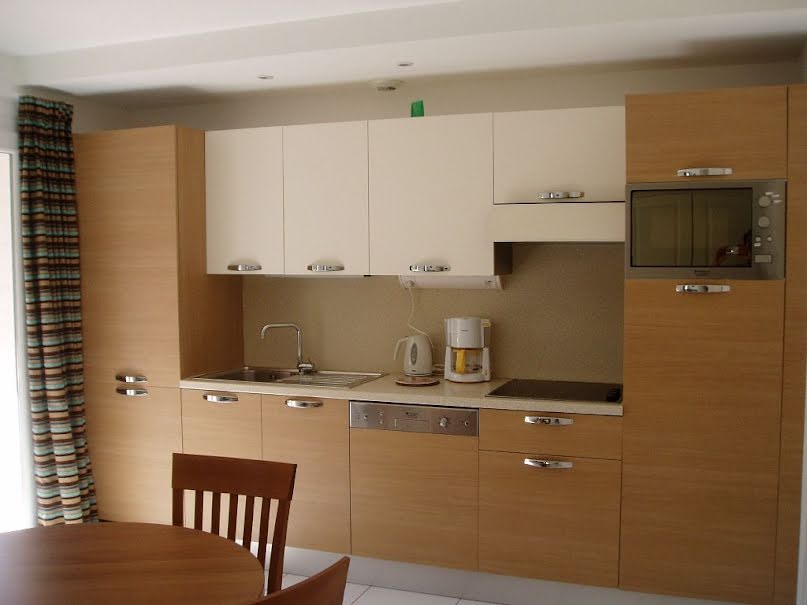 Location  appartement 2 pièces 37 m² à Villeneuve-Loubet (06270), 802 €