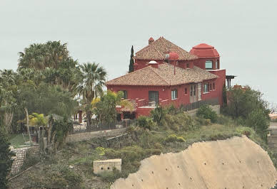 Villa with pool and terrace 4