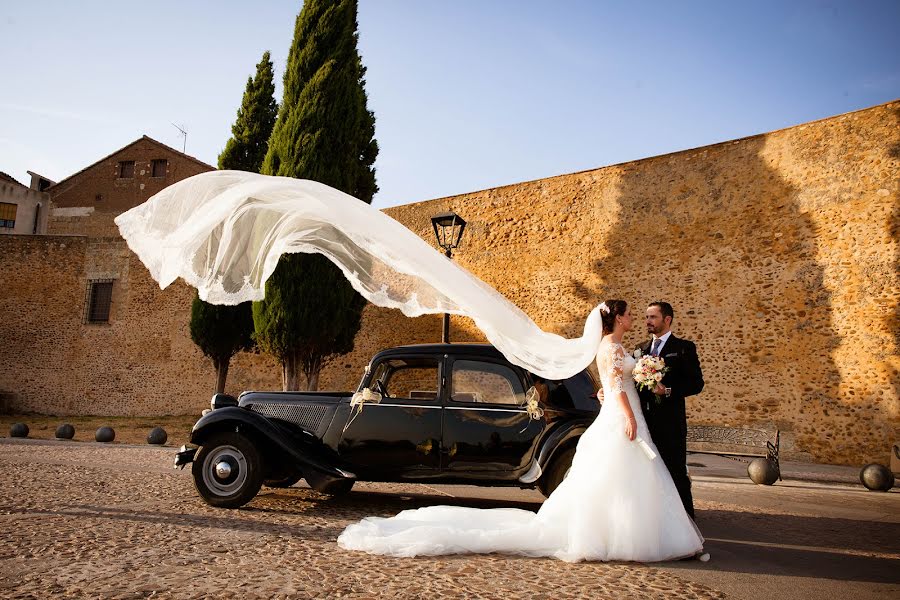 Fotografo di matrimoni Deme Gómez (demegomez). Foto del 14 settembre 2016