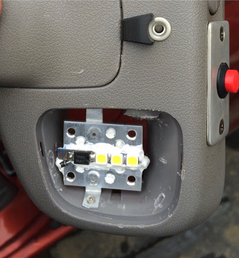 ダットサントラック のdiy Led自作 ルームランプled化に関するカスタム メンテナンスの投稿画像 車のカスタム情報はcartune