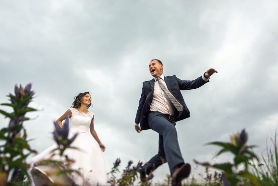 Fotógrafo de casamento Volodimir Vaksman (vaksmanv). Foto de 28 de outubro 2016