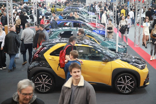 Asocijacije lizing kompanija Srbije: Kupci prelaze na manja gradska električna i hibridna vozila