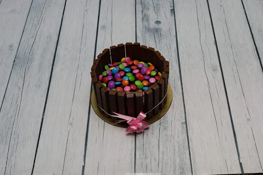 Kitkat Gems Cake [2 Kg]