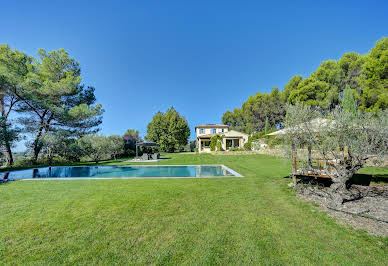 House with pool and garden 2