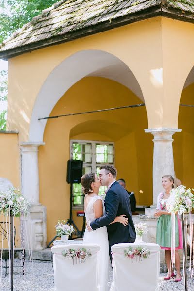 Fotografo di matrimoni Maria Schnabl (velvetlove). Foto del 11 maggio 2019