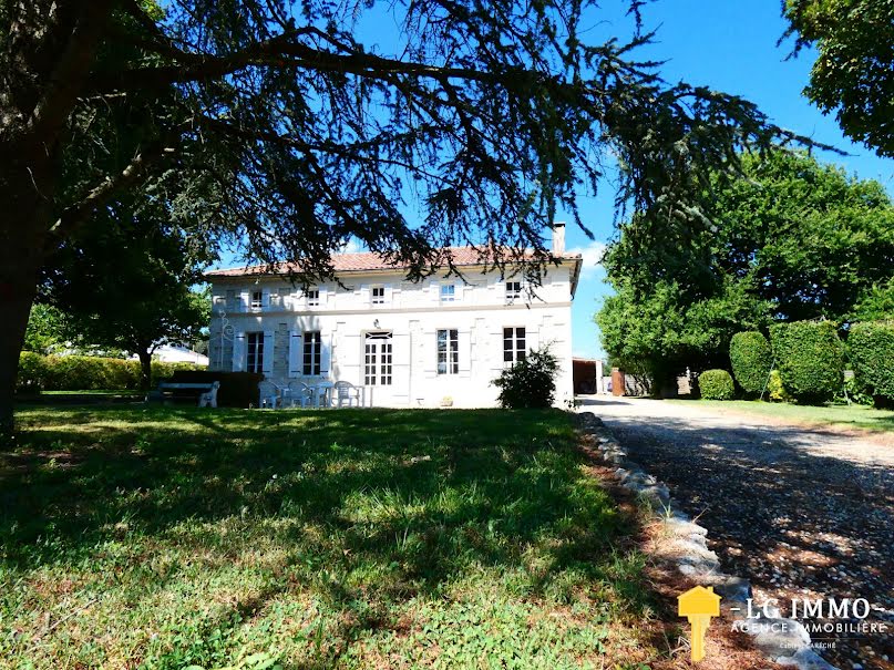 Vente maison 7 pièces 180 m² à Saint-Fort-sur-Gironde (17240), 420 000 €