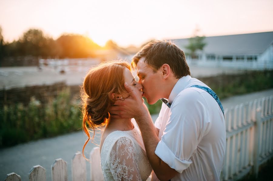 Fotógrafo de bodas Aleks Sukhomlin (twoheartsphoto). Foto del 21 de septiembre 2015